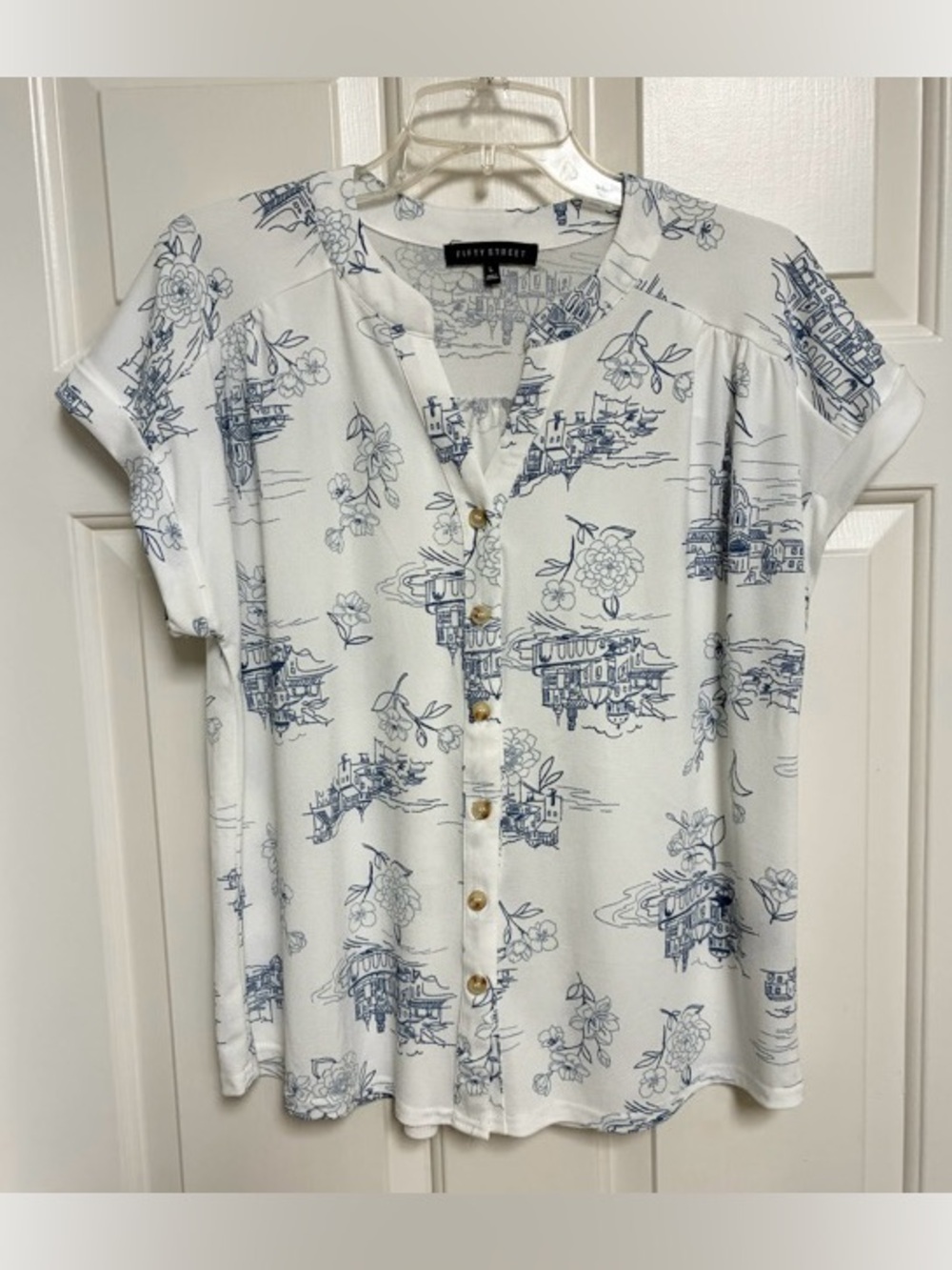 FIFTY STREET Short Sleeve Button Up Shirt Blouse Size Large